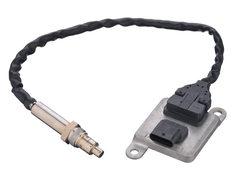 NOx sensor A1031512 Mercedes-Benz 12V | A 000 905 15 12 | Passenger car | Original quality